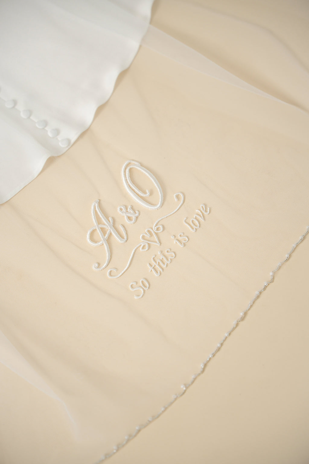Personalized Kelly wedding veil embroidered with initials